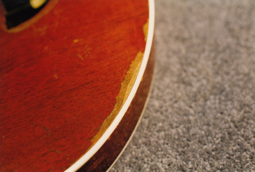 Body edge veneer damage